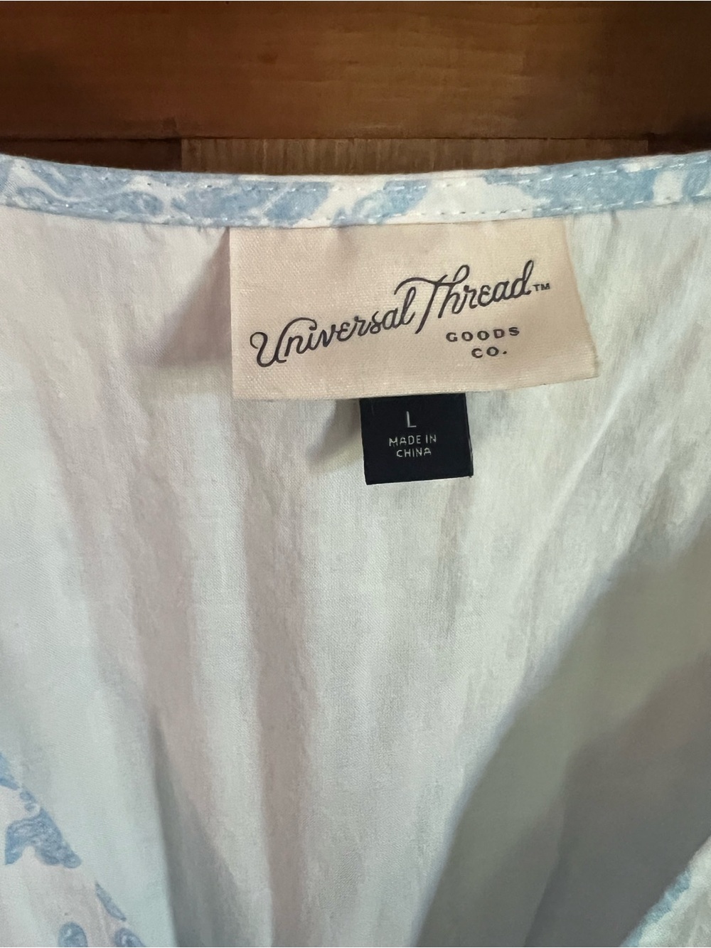 Universal Thread, Smocked Midi A-Line Dress Blue and White Floral - Picture 3 of 9